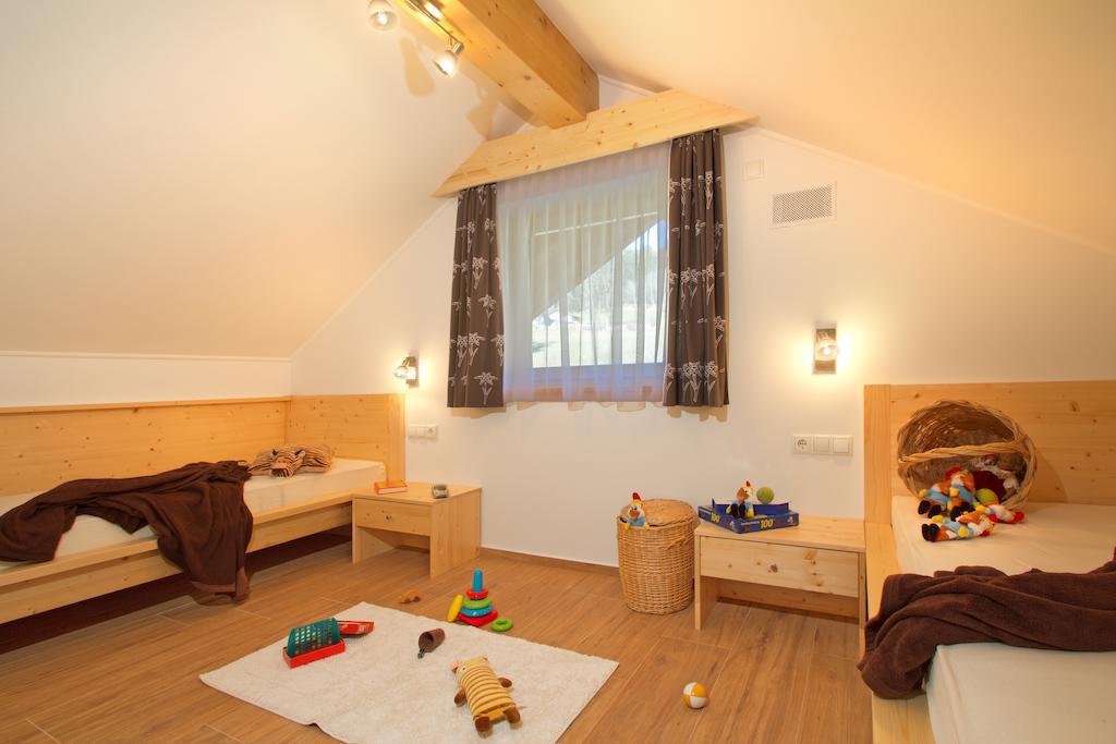 Appartement Stiflerhof à Falzes Chambre photo